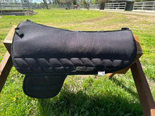 Load image into Gallery viewer, Used Hilason Barrel Racing Saddle Pad